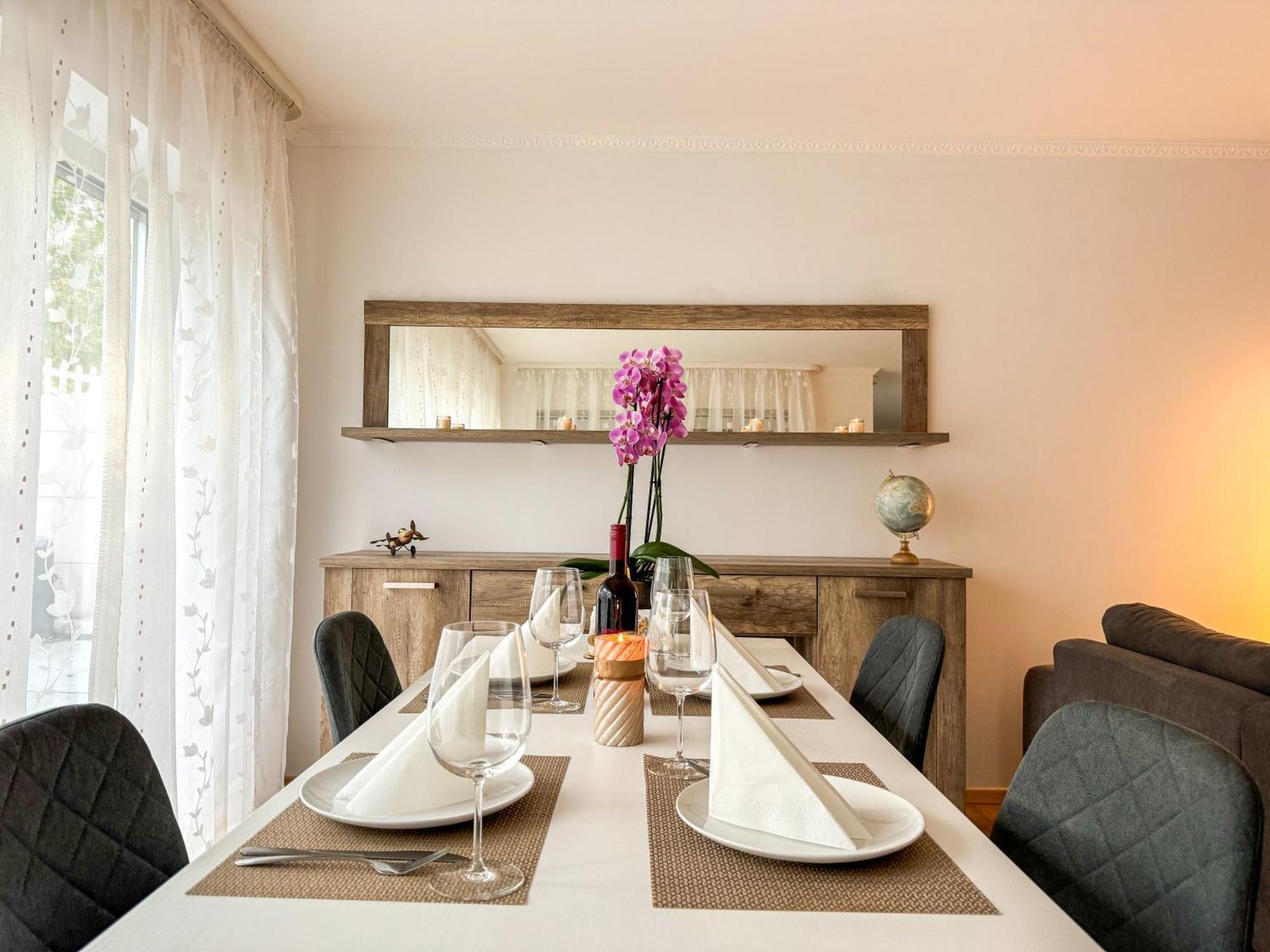 Modern Und Lichtdurchflutet - Ferienwohnung Mit Terrasse Fachbach Екстериор снимка