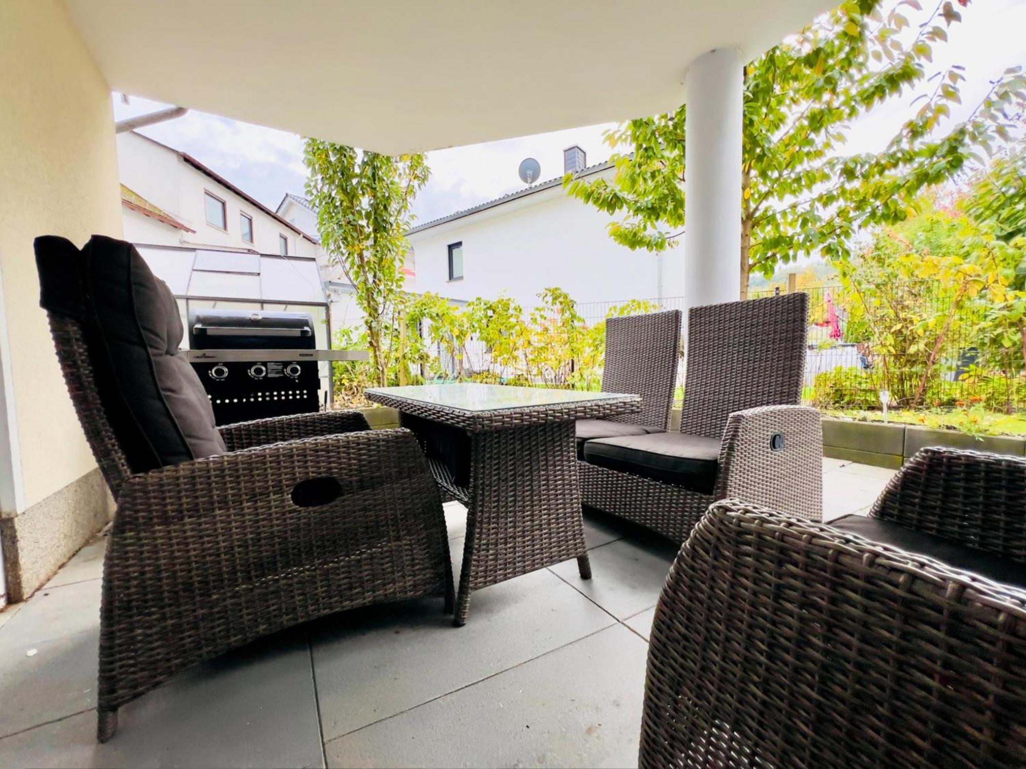 Modern Und Lichtdurchflutet - Ferienwohnung Mit Terrasse Fachbach Екстериор снимка